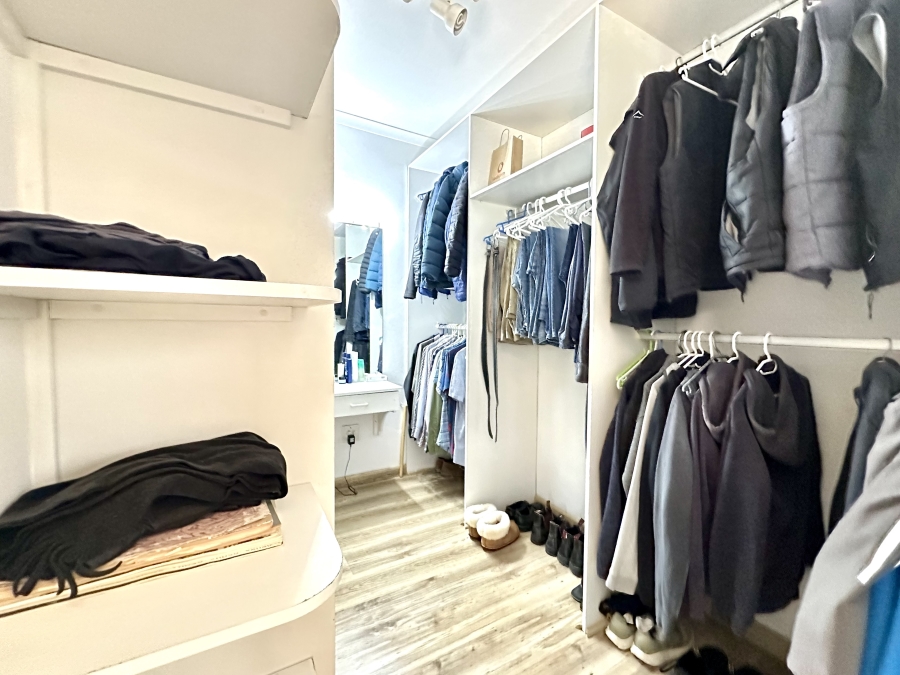 4 Bedroom Property for Sale in Panorama Western Cape